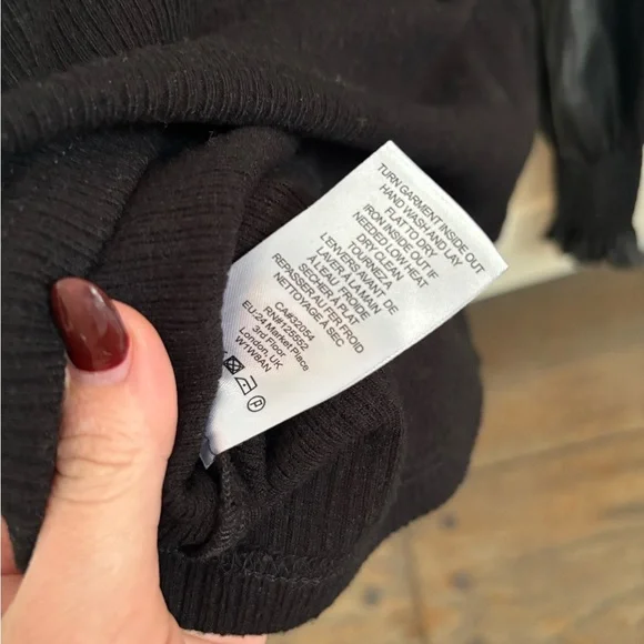 Dolan Anthropologie Mixed Media Puff Sleeve Top in Black Leather Sleeve Small - Picture 8 of 9